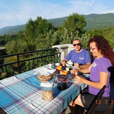 Chez Nous. B & B Bassy Екстер'єр фото