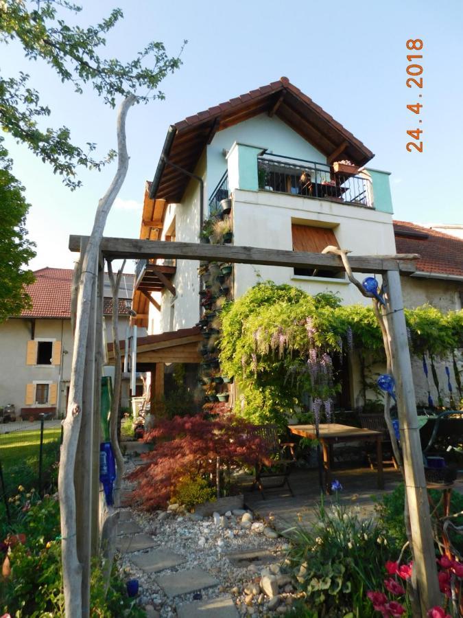 Chez Nous. B & B Bassy Екстер'єр фото
